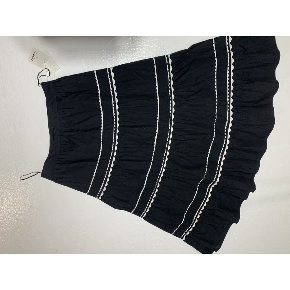 black and white CeCe skirt size 14